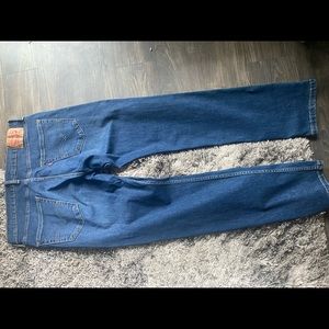 New Levi’s with no tags